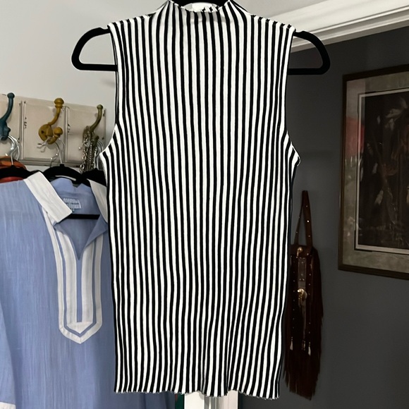 Kenneth Cole New York Tops - NWT-KENNETH COLE SLEEVELESS TOP